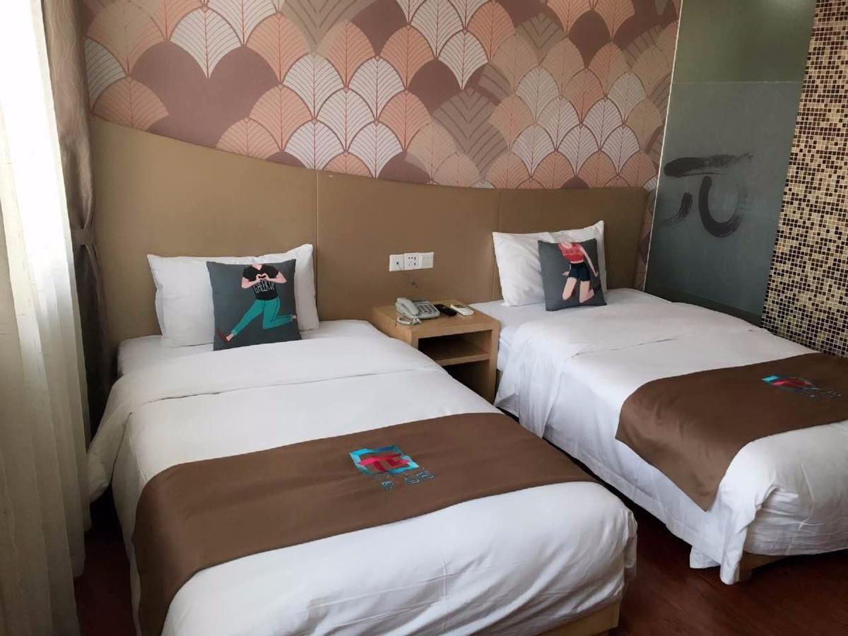 Pai Hotel Chongqing Qijiang Bus Station מראה חיצוני תמונה